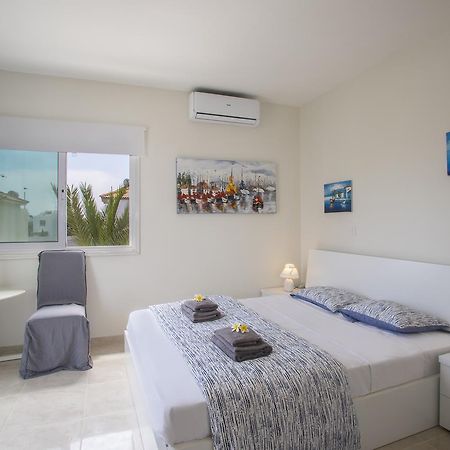 Villa Elias Айя Напа Екстериор снимка