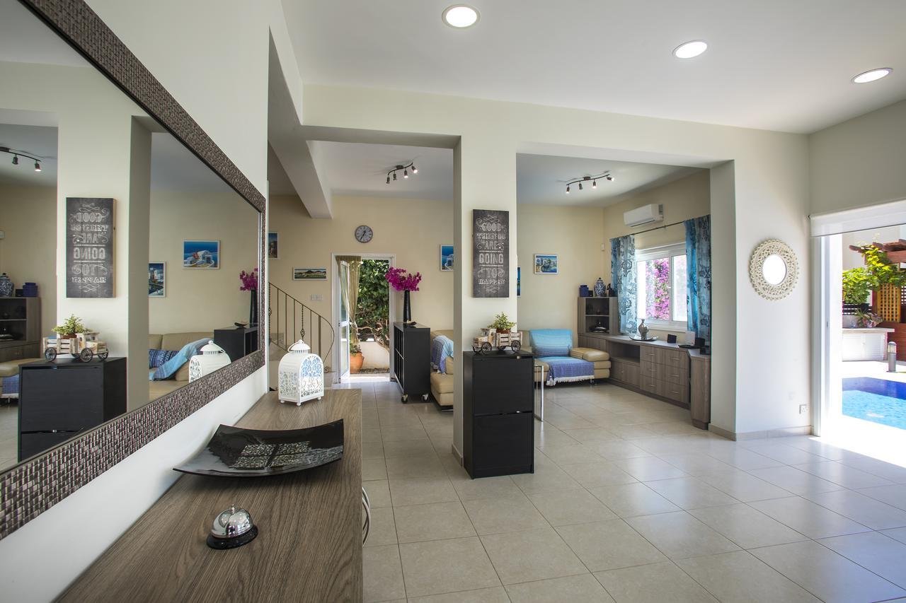 Villa Elias Айя Напа Екстериор снимка