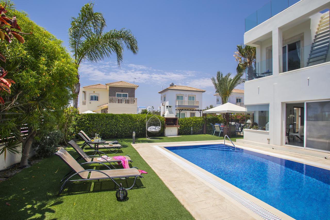Villa Elias Айя Напа Екстериор снимка