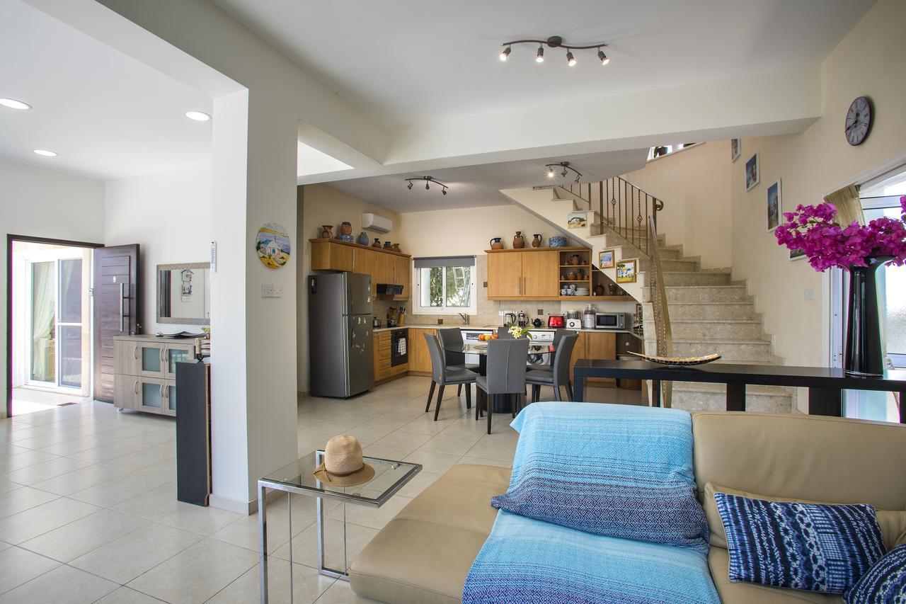 Villa Elias Айя Напа Екстериор снимка