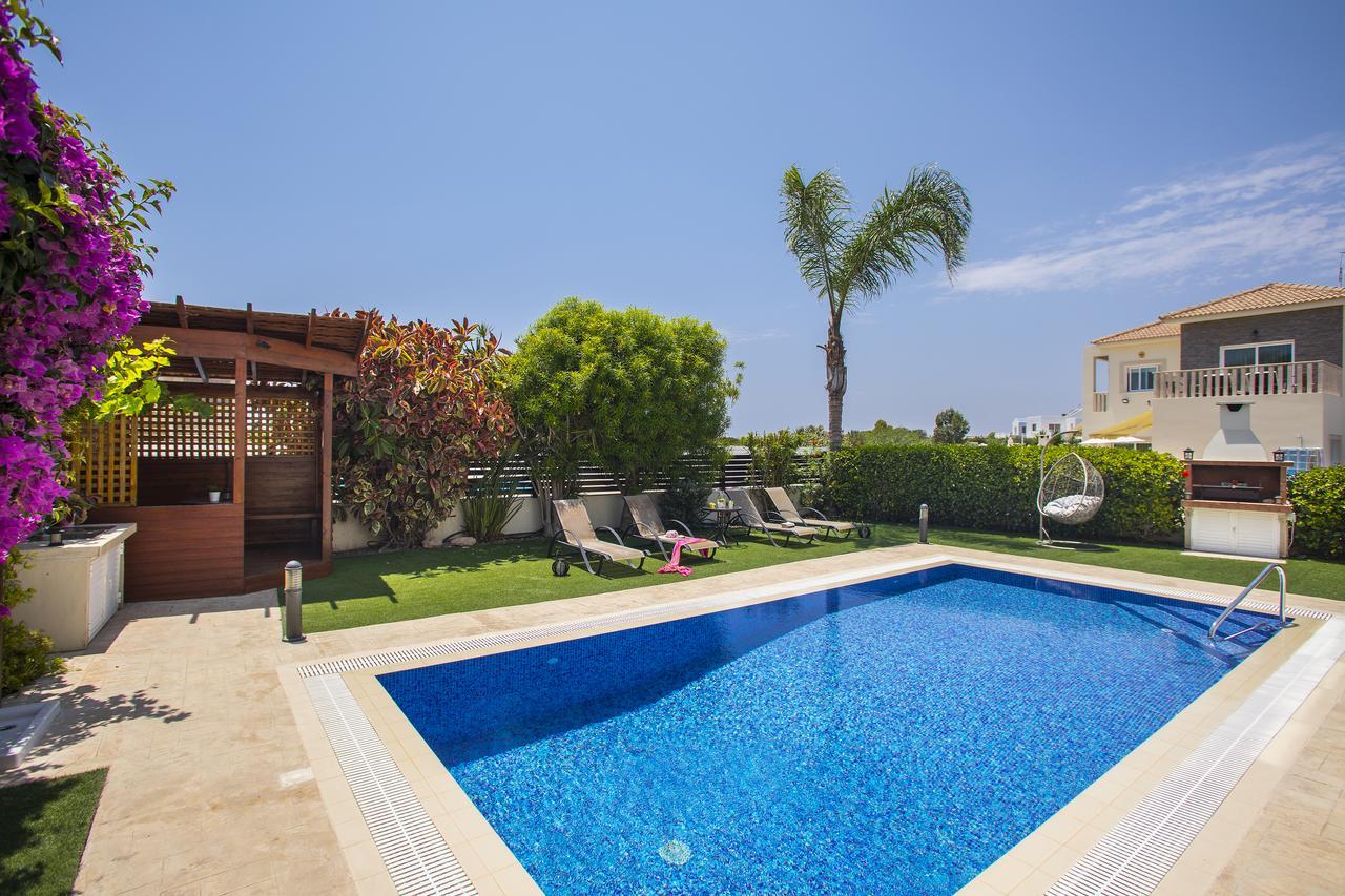 Villa Elias Айя Напа Екстериор снимка